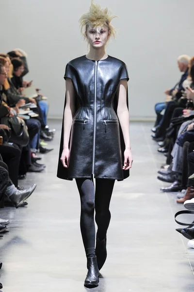 Look 13